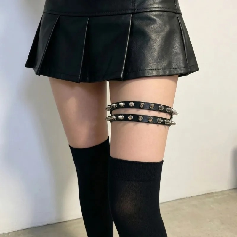 Double Row Cone Spike Leg Gart - Garter Belt Set 评论和价格
