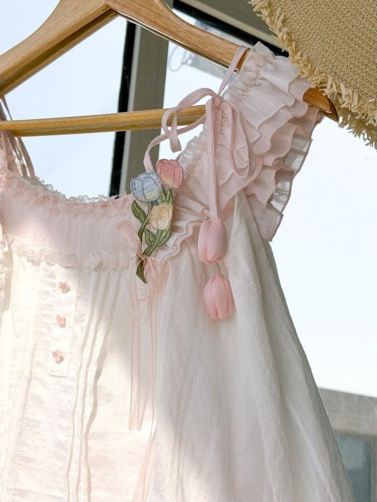Sweet Kawaii Ruffle Trim Tulip - Cami Top Lace 评论和价格